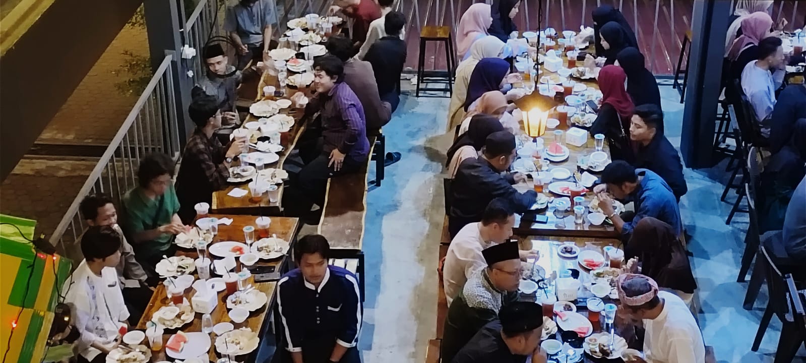 Berbagi Waktu, Menumbuhkan Harapan: YAFNA Care dan Komitmen Pembinaan Mahasiswa